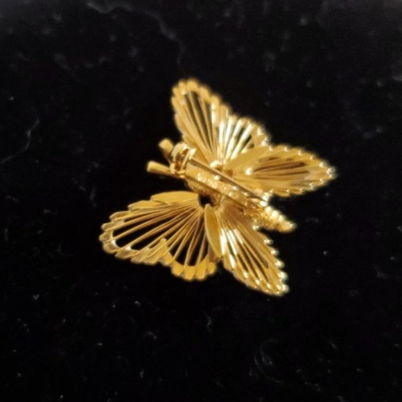 Vintage Golden Butterfly Lapel Pin - Picture 3 of 5